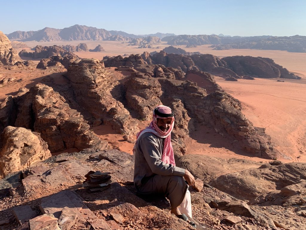 Photo d'un paysage du désert jordanien, découvrez quand partir pour visiter la Jordanie.